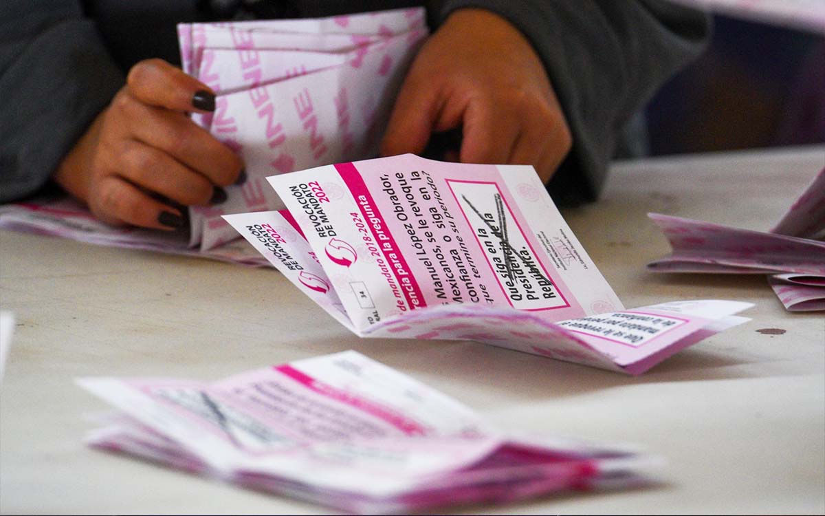 INE notifica a AMLO resultados de la consulta de revocación de mandato | Documento