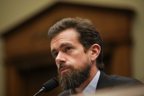 Jack Dorsey dice que Twitter prohibirá todos los anuncios políticos