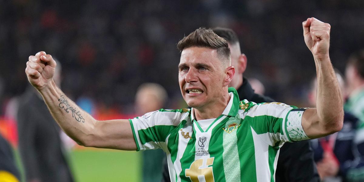 Joaquín, Carvalho, Lainez y Bartra no inician el entrenamiento