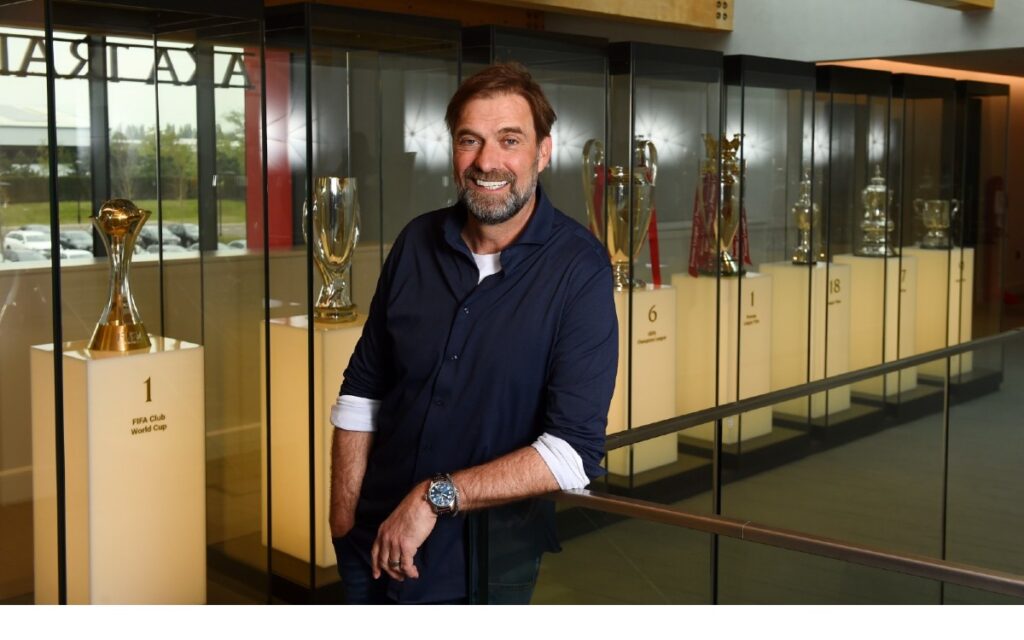 Jurgen Klopp renueva con Liverpool hasta junio de 2026 | Video