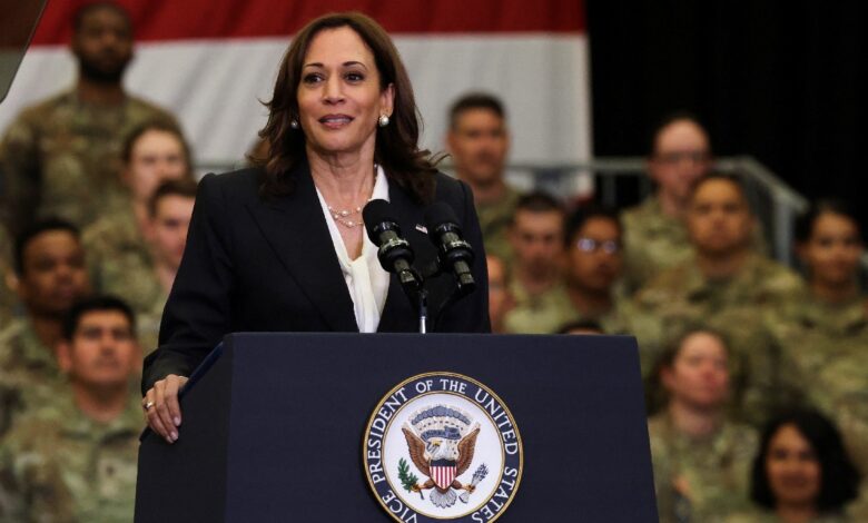 Kamala Harris da positivo a Covid-19