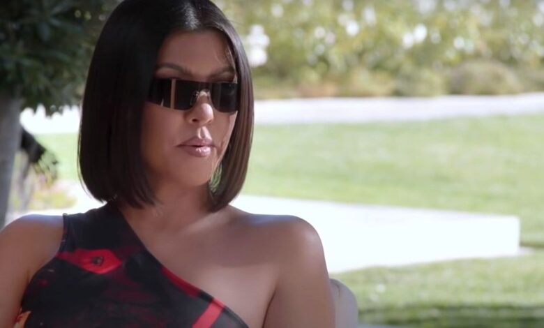 Kourtney Kardashian se burla de la temporada 2 de Kardashians con una foto críptica