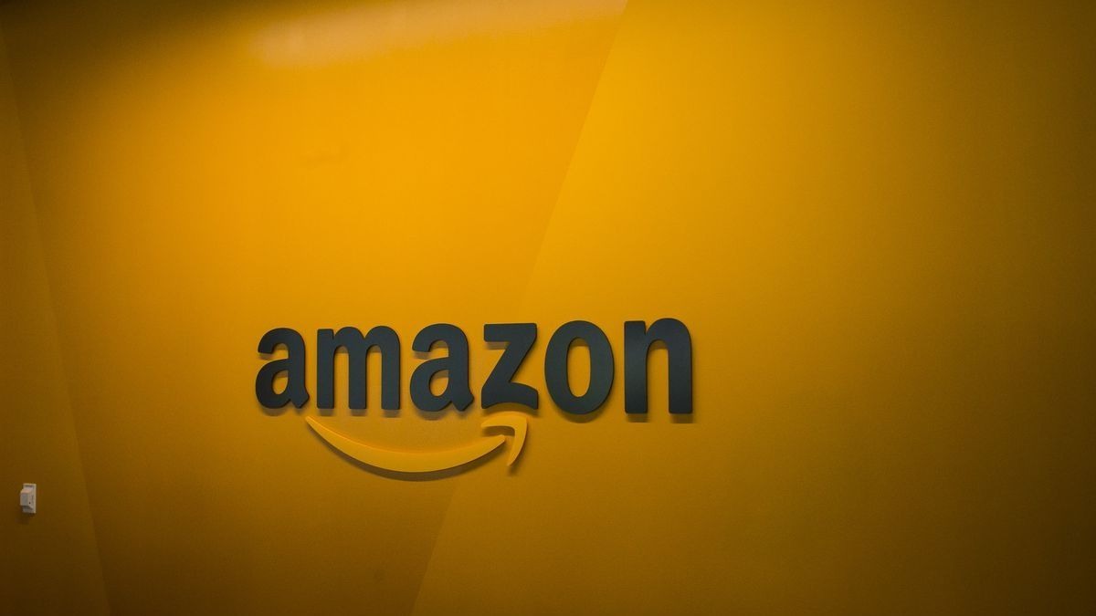 La Policía avisa de una nueva estafa que suplanta a Amazon