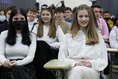 Leonor de Borbón en la jornada "Disfruta de internet con seguridad', celebrada en el instituto de Educación Secundaria Julio Verne de Leganés este miércoles.