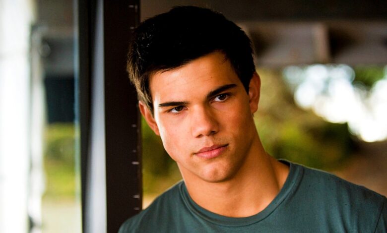 La estrella de Crepúsculo recuerda las conversaciones de refundición de Taylor Lautner antes de Luna Nueva