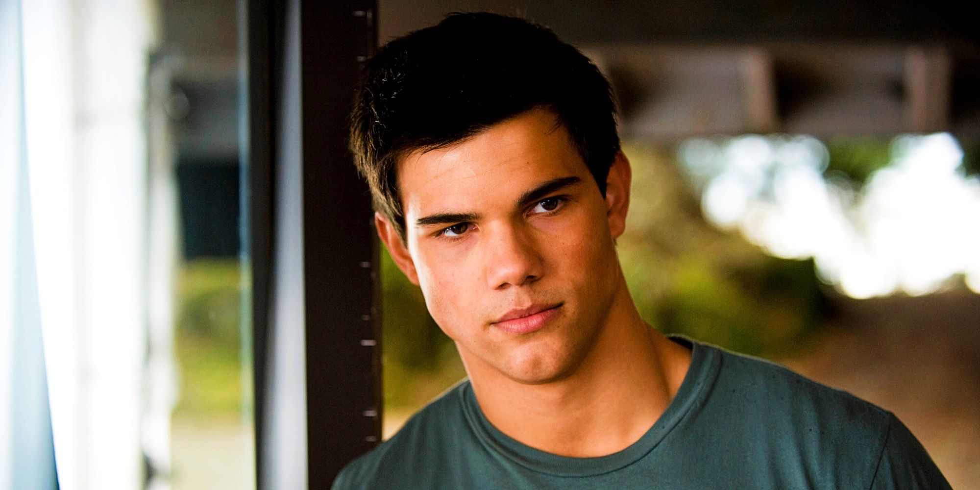 La estrella de Crepúsculo recuerda las conversaciones de refundición de Taylor Lautner antes de Luna Nueva