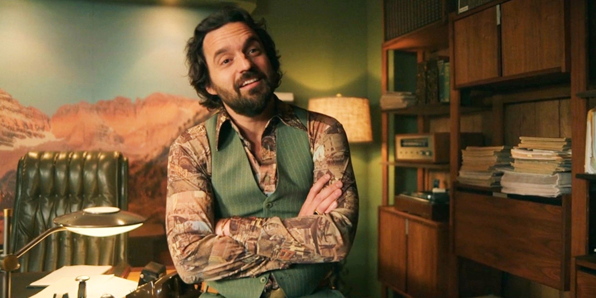 La estrella de Minx, Jake Johnson, dice que el programa trata sobre el capitalismo, no sobre la pornografía