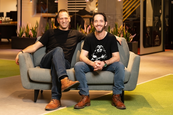 La herramienta de prevención del secuestro del viaje del cliente Namogoo adquiere Personali para su análisis de comportamiento