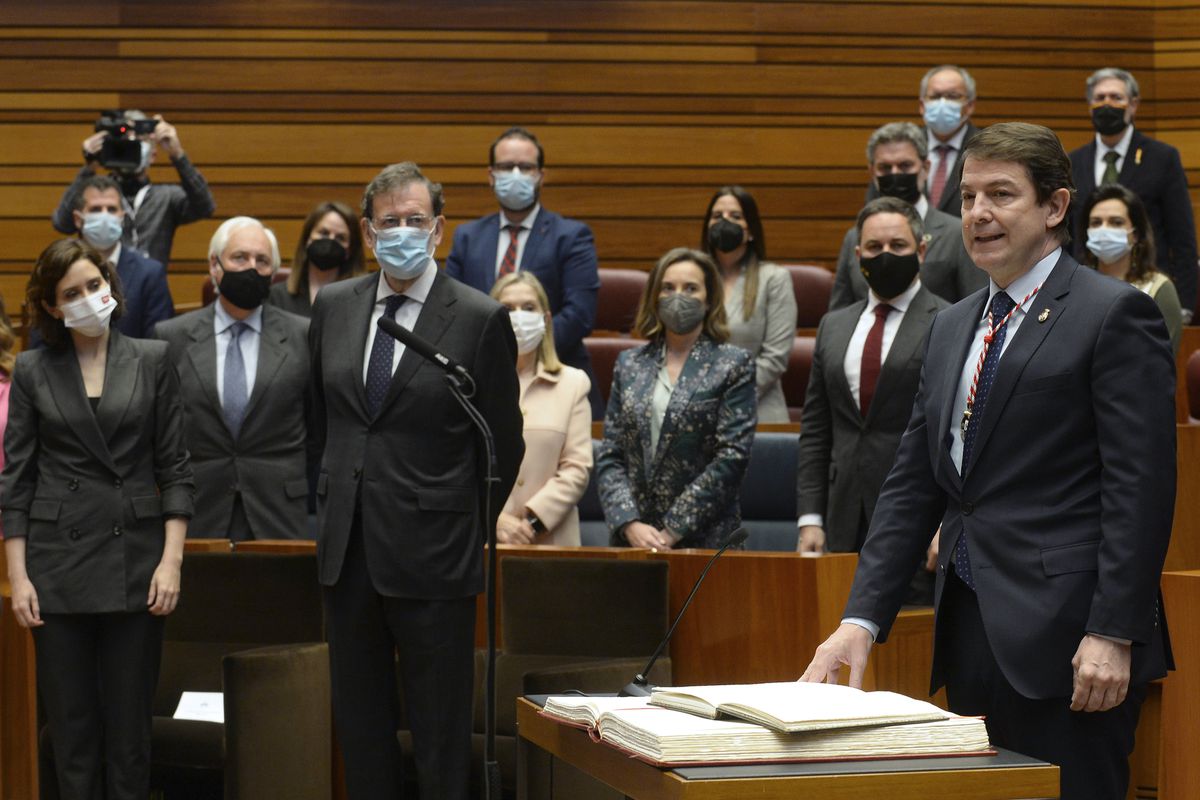 La intrahistoria de la ausencia de Feijóo en la toma de posesión de Mañueco