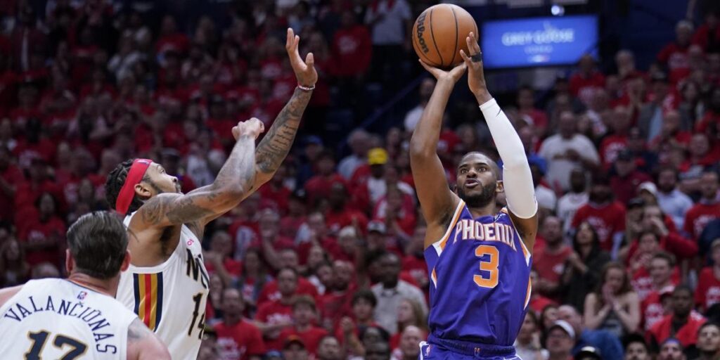 La perfección de Chris Paul clasifica a los Suns