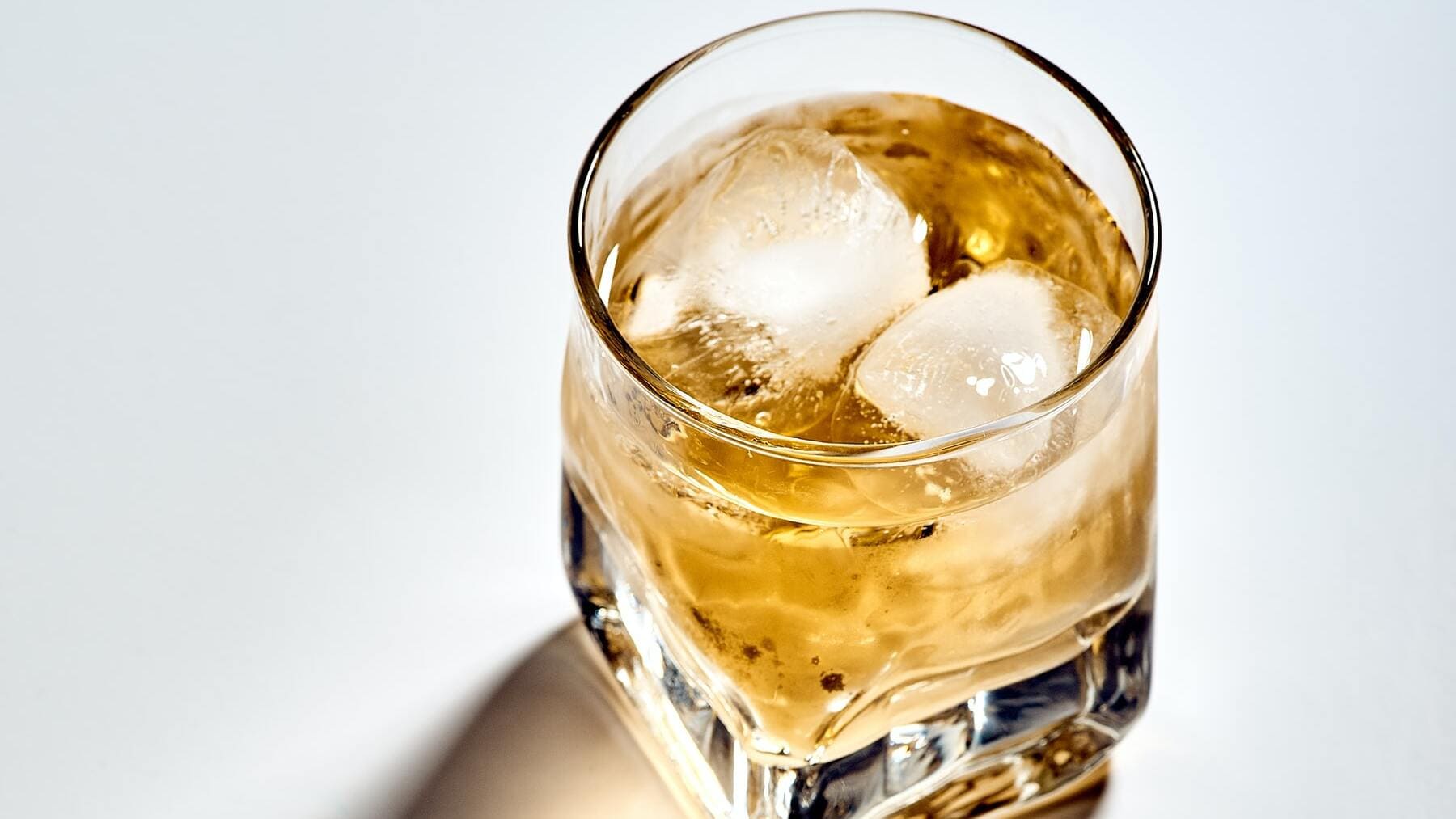 Las bebidas alcohólicas que dan menos resaca