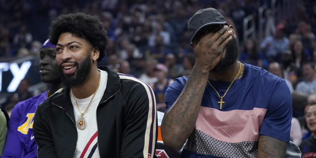 LeBron James jura no volver a perderse unos playoff: "Esto duele mucho"