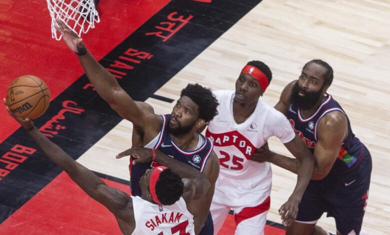 Los Raptors asaltan Philadelphia y salvan otro match-ball