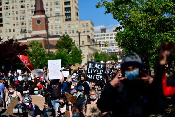 Los líderes tecnológicos negros hacen un llamado a la acción para luchar contra la injusticia racial en el Área de la Bahía