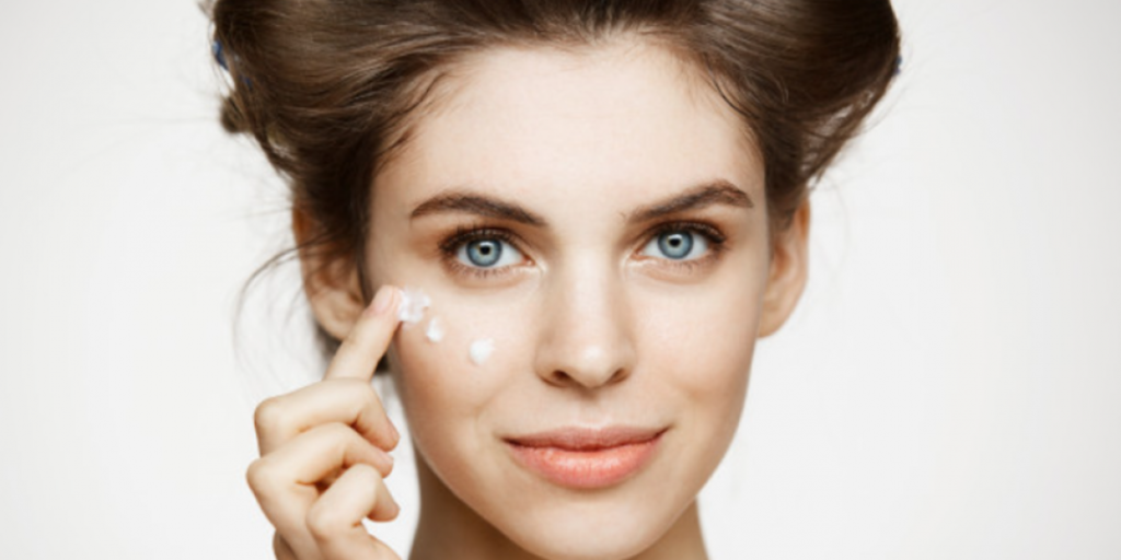 Los productos de belleza no se deben guardar en el baño por este motivo