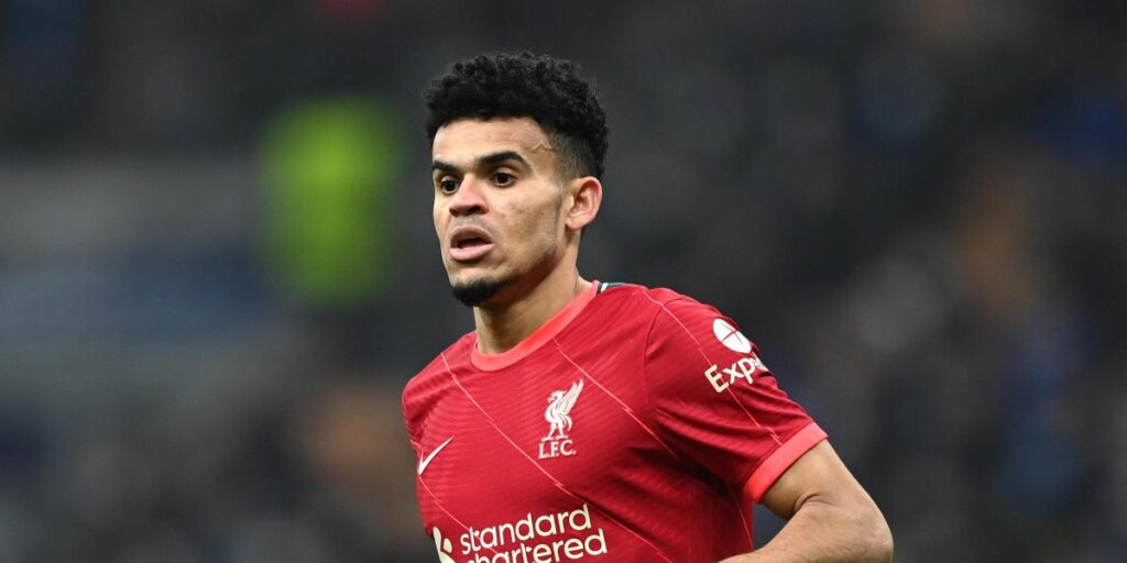 Luis Díaz, titular junto a Salah y Mané ante el Villarreal