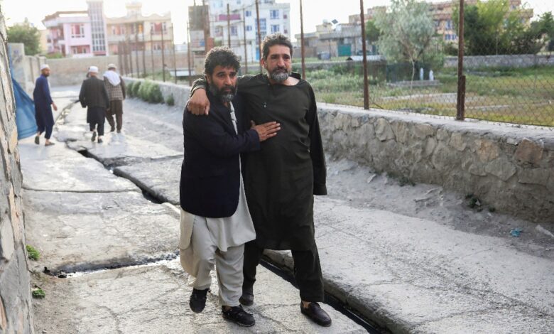 Más de 50 muertos tras explosión en una mezquita de Kabul