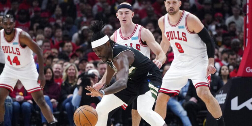 Milwaukee recupera el mando tras apalizar a los Bulls