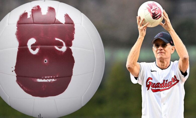 Mire a Tom Hanks lanzar el primer lanzamiento para Cleveland con Wilson de Cast Away