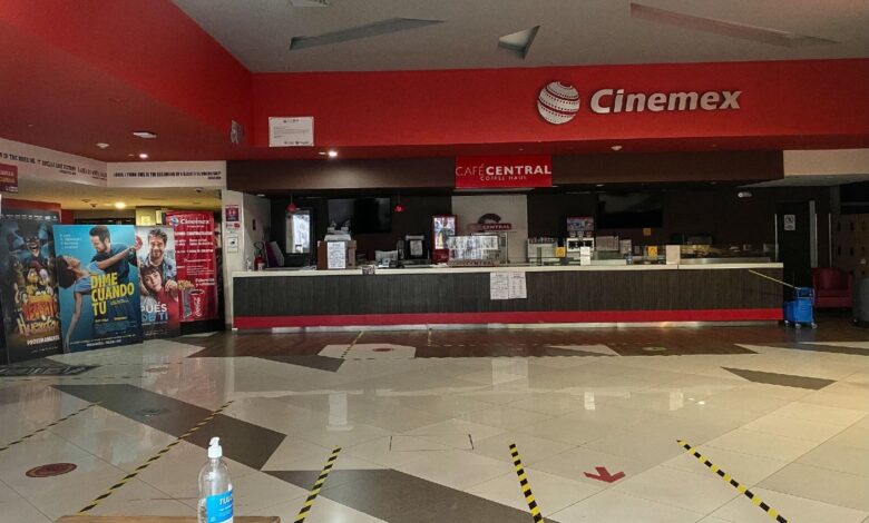 Mujer trans denuncia transfobia en Cinemex; fue un malentendido, responde la empresa