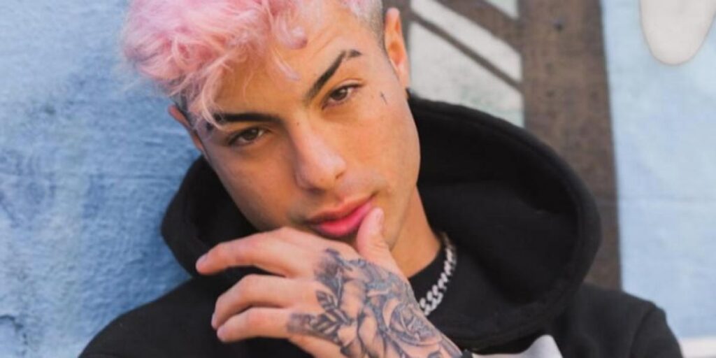 Naim Darrechi la vuelve a liar: lluvia de críticas por cambiar de género porque "las mujeres tienen más derechos"