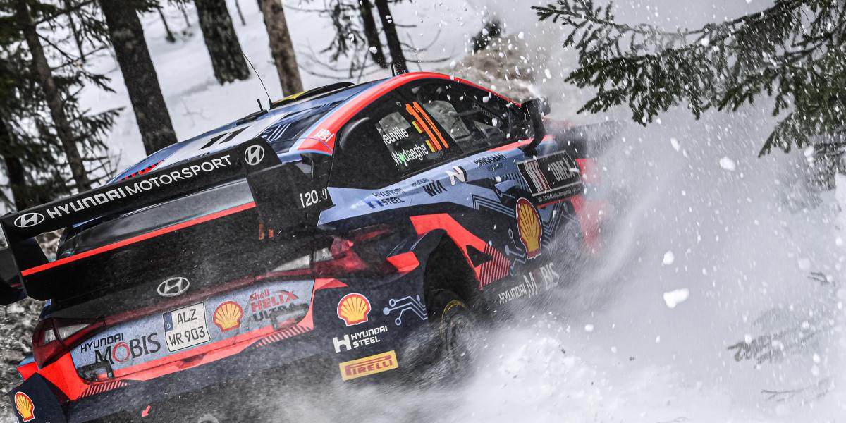 Neuville se pone al frente del Rally de Suecia