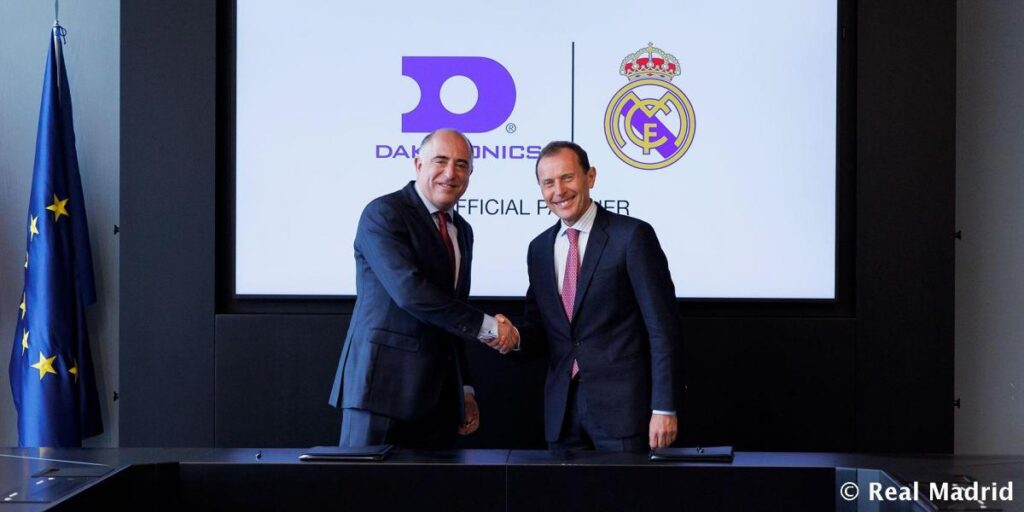 Nuevo patrocinador para el videomarcador de 360 grados del Bernabéu