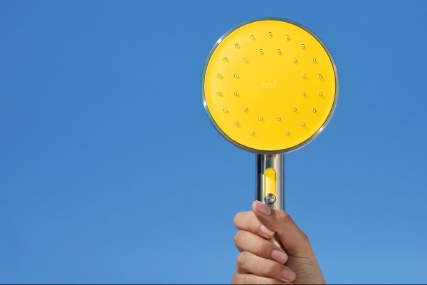 Ojos brumosos y cola tupida: conoce a Hai, el cabezal de ducha más inteligente del mundo