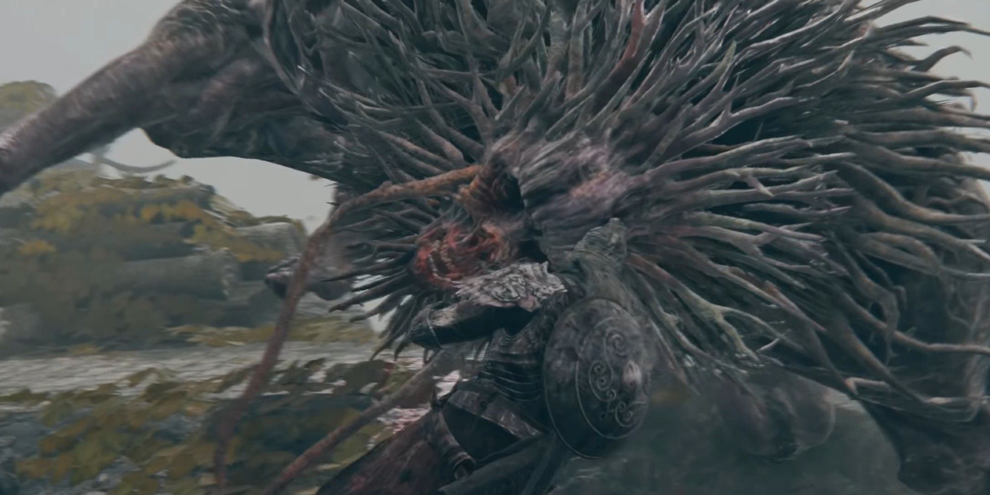 Por qué los gigantes de Elden Ring tienen agujeros en el estómago