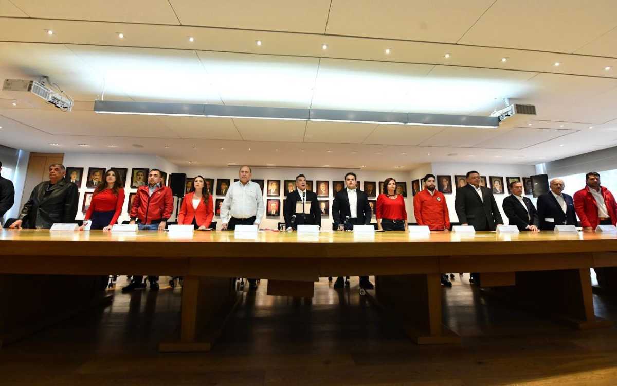 Priistas dicen que mantendrán bloque de 70 votos contra la reforma eléctrica de AMLO