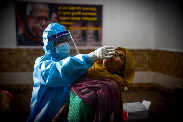 Pruebas rápidas de COVID disponibles en comercio electrónico en China por primera vez