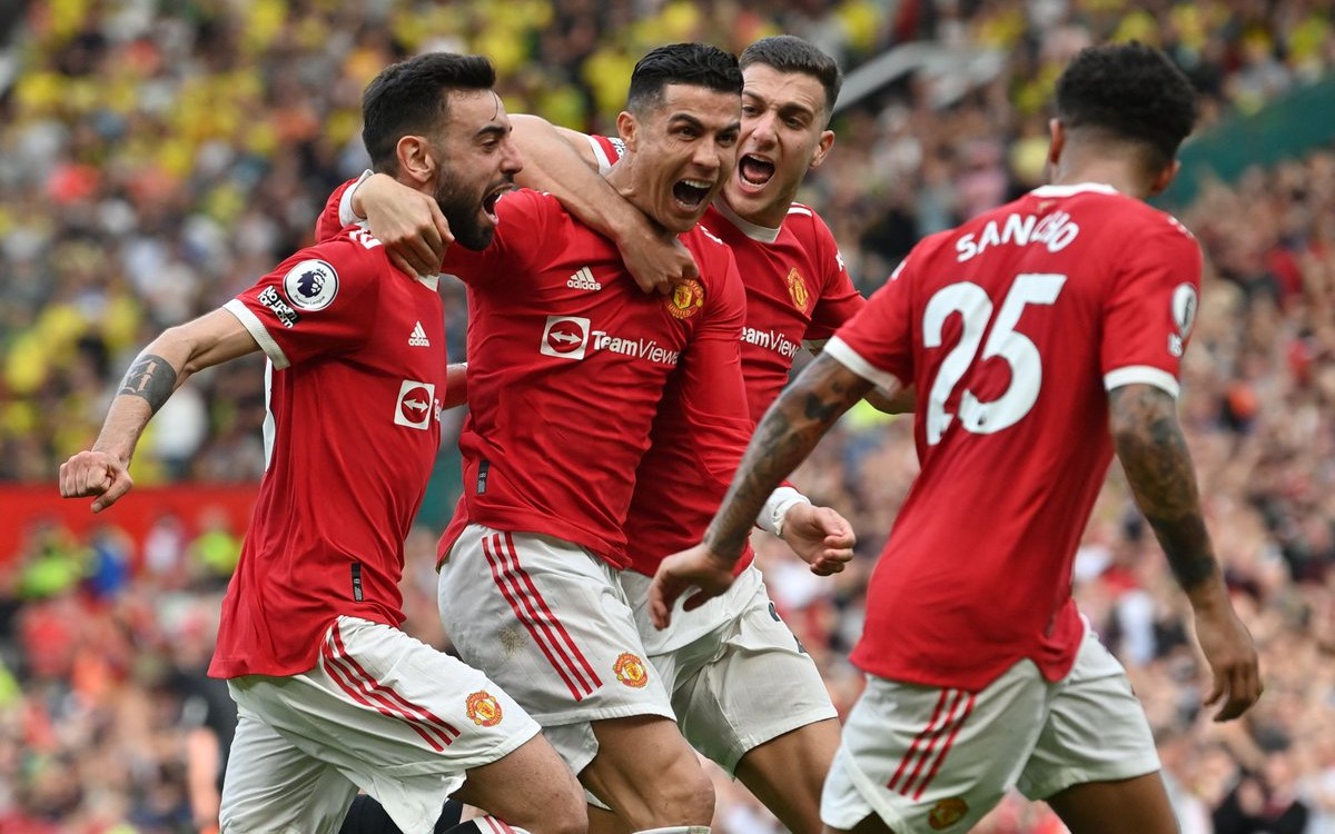 Rescata CR7 a los Red Devils con su “hat-trick” número 50 | Video