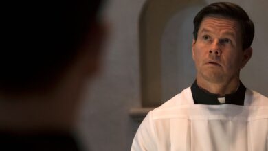 Revisión de Father Stu: Wahlberg dirige una película basada en la fe interesante pero poco sincera