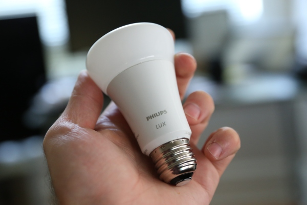 Revisión de Philips Hue Lux: iluminación inteligente por menos