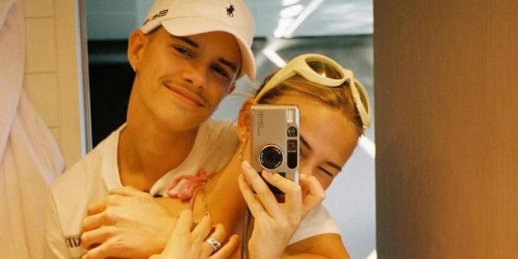 Romeo Beckham, a punto de seguir los pasos de Brooklyn y comprometerse con Mia Regan