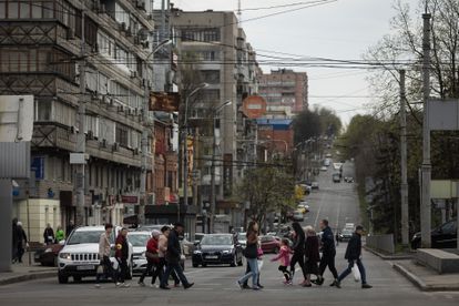 Rusia ataca Dnipró para aislar la mitad oriental de Ucrania