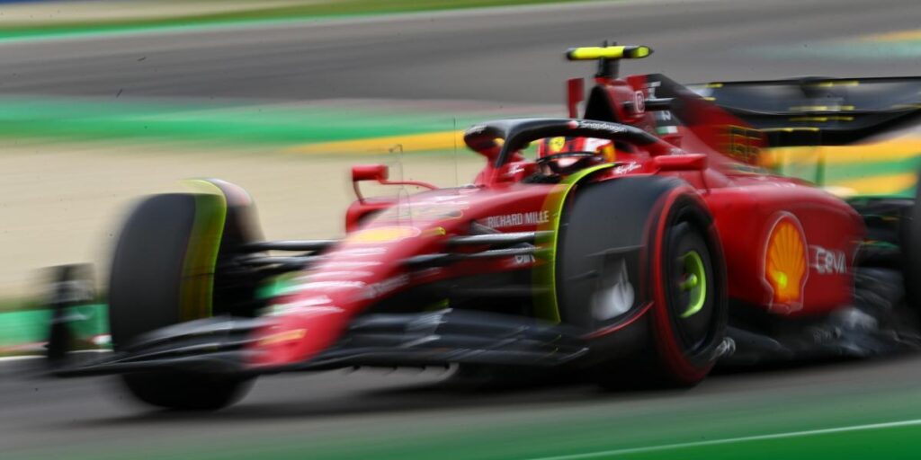 Sainz saldrá cuarto en Imola: "Si llueve, nos divertiremos"