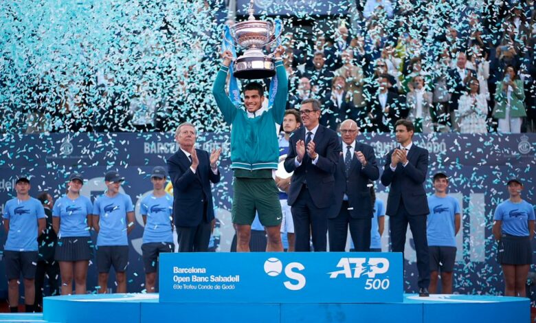 Se corona Carlos Alcaraz por primera vez en Barcelona | Video