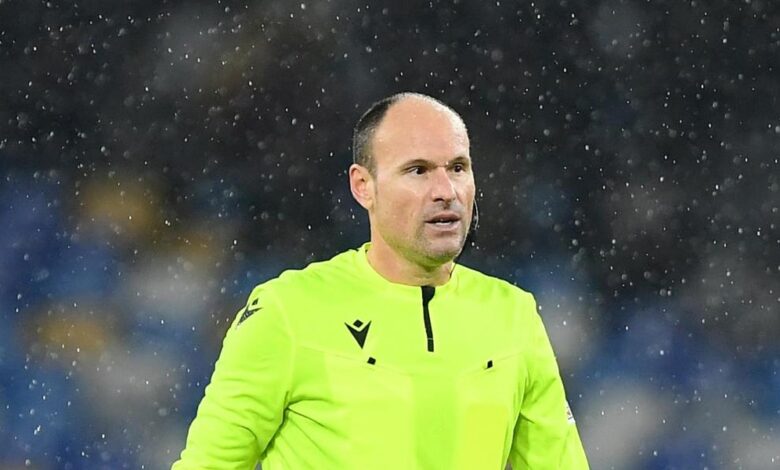 Situación inédita del VAR en el Atalanta-Leipzig con Mateu Lahoz