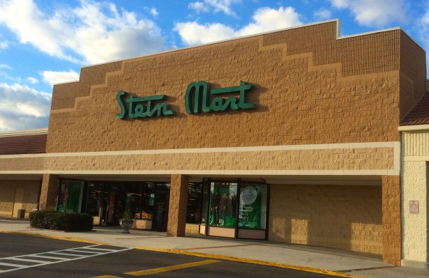 Stein Mart abraza al enemigo con la instalación de Amazon Lockers en casi 200 tiendas