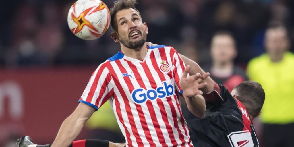 Stuani llega a los 100 goles oficiales con el Girona