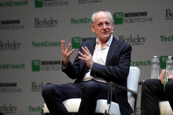 Stuart Russell sobre cómo hacer que la IA sea ‘compatible con humanos’