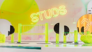 Studs quiere modernizar la experiencia de perforación de orejas para los adolescentes de la Generación Z