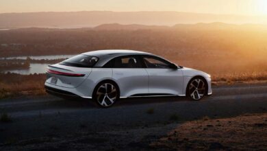 Tesla se está tomando el aire lúcido en serio, vio un punto de referencia probando el EV