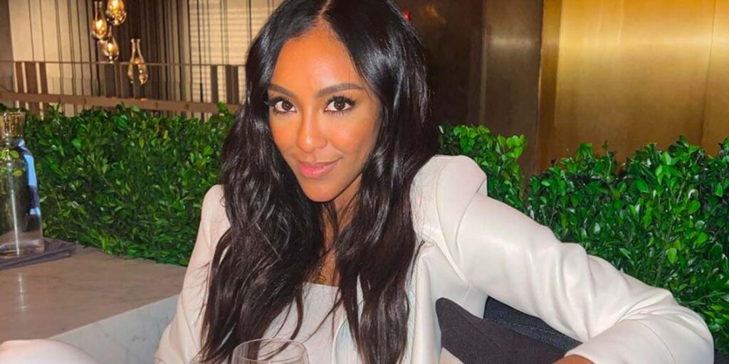 The Bachelorette: ¿Por qué los fanáticos creen que Tayshia podría unirse? E!  Noticias