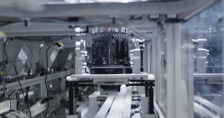 Tim Cook destaca el uso de energía limpia y materiales sostenibles por parte de Apple en un nuevo video