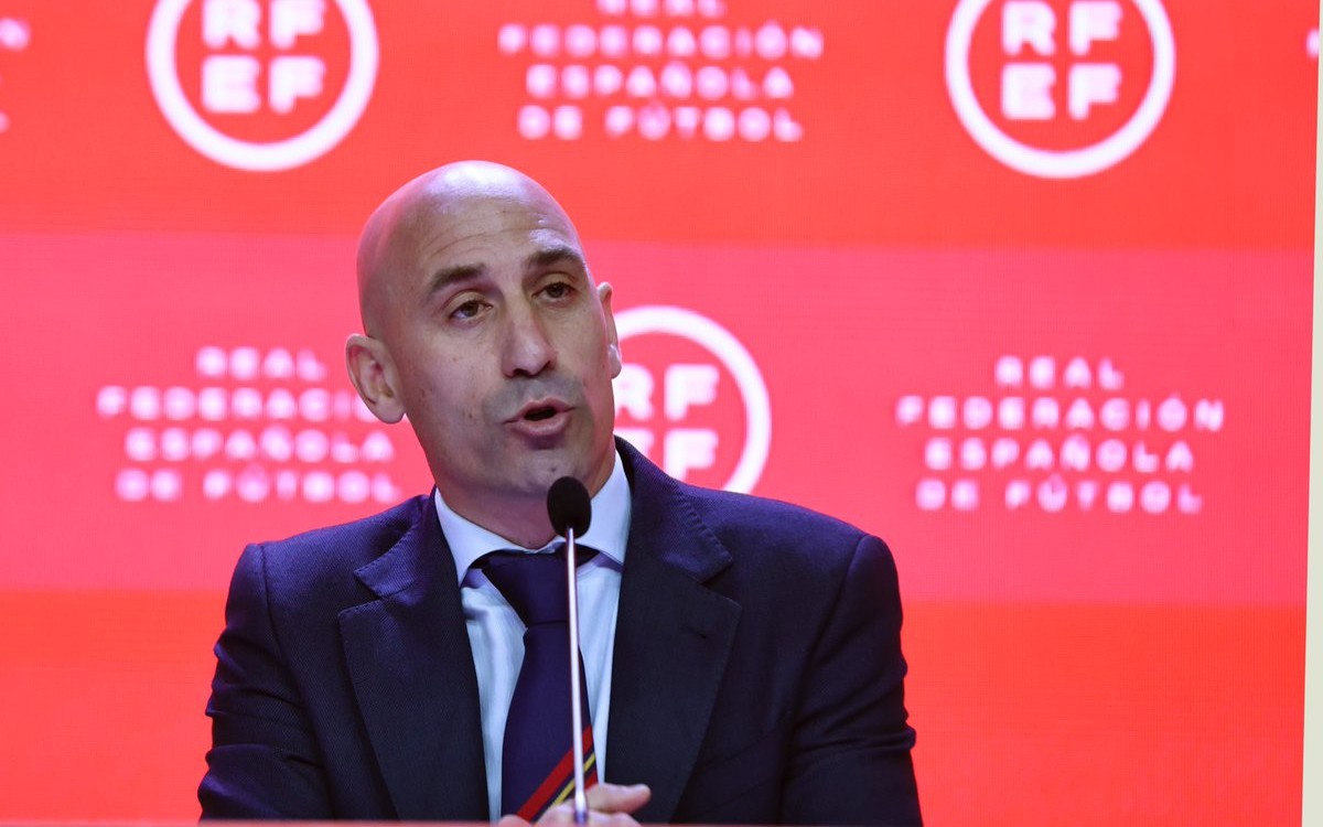 "Todo es legal, se ha hecho una gestión clara, transparente y honesta": Luis Rubiales | Video