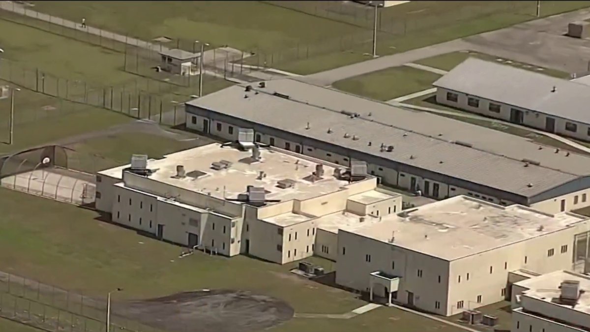 Tres oficiales correccionales acusados de asesinato