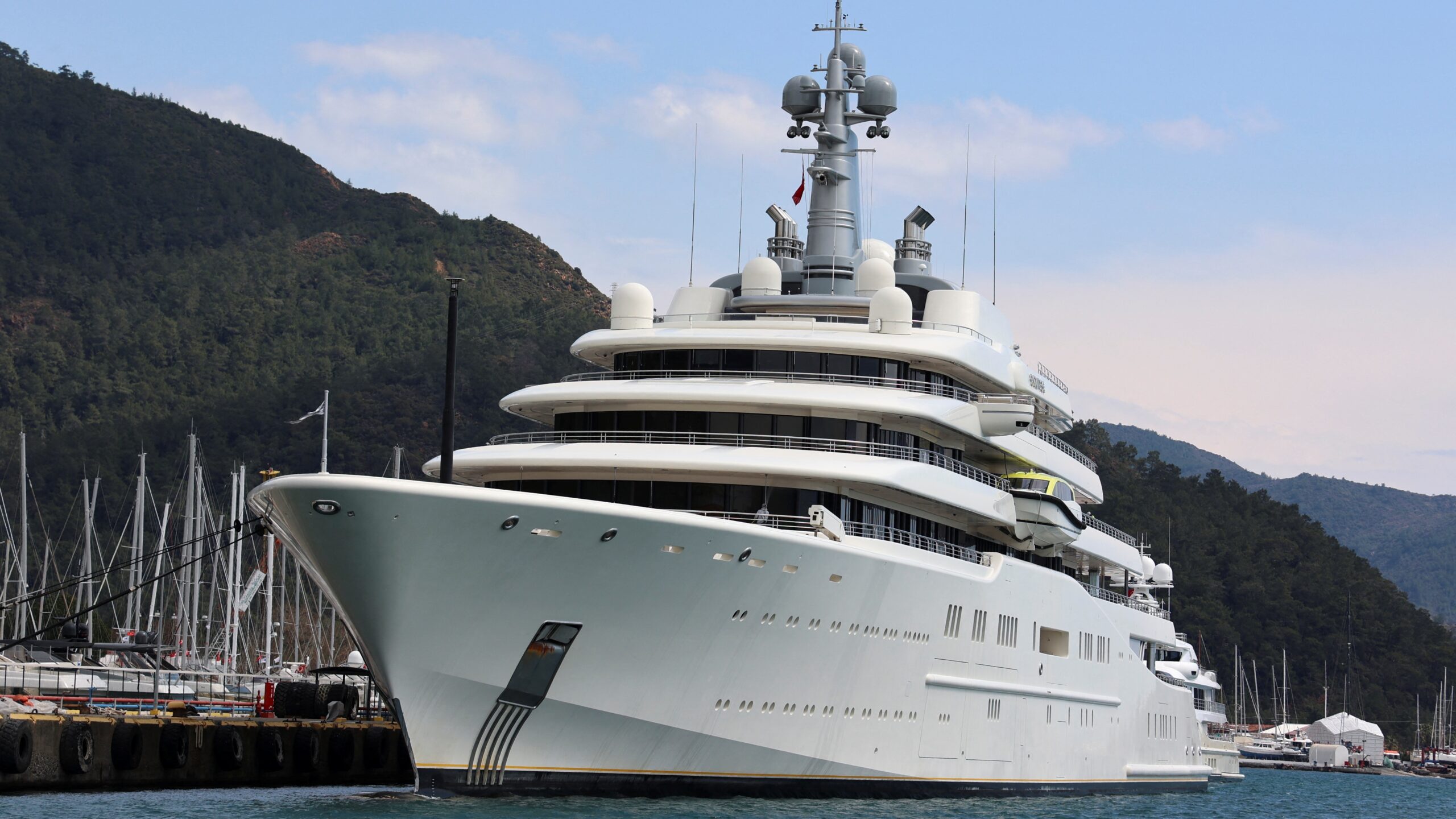 Turquía abre las puertas al dinero ruso