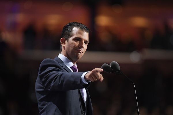 Twitter restringe cuenta de Donald Trump Jr. por compartir información errónea sobre COVID-19